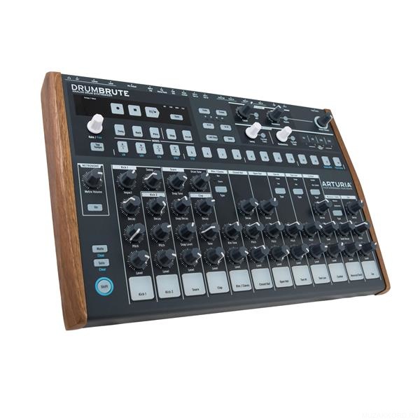 Фото Arturia DrumBrute