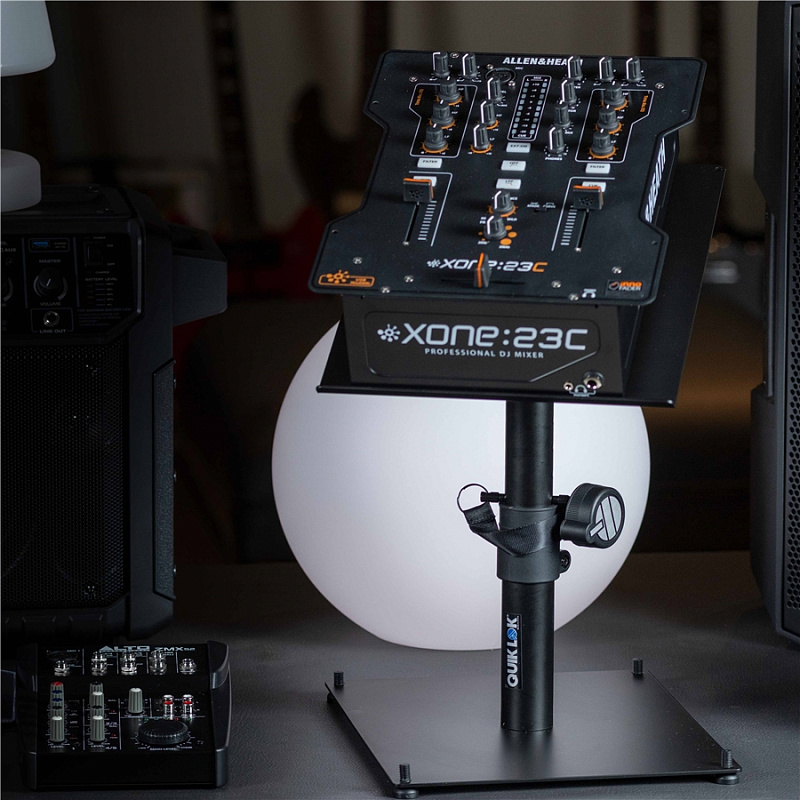 Фото Подставка для студийного монитора QUIK LOK MST001