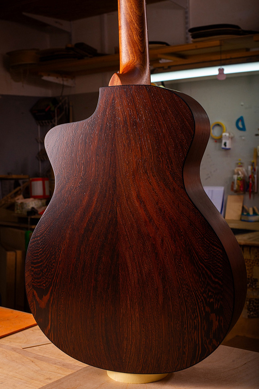 Фото Акустическая гитара Newtone Black Mallow GA S C N